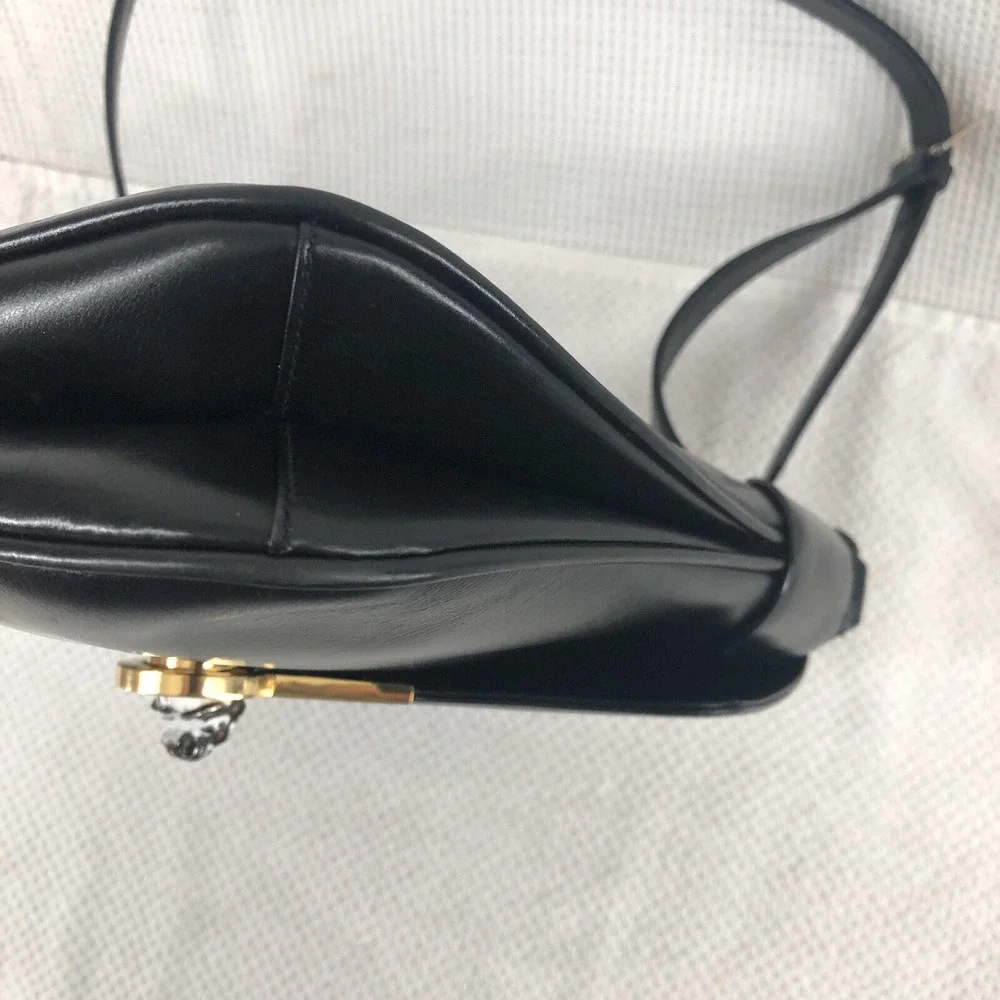 Authentic Gucci‎ Patent Leather Black Lion Turn Lock Shoulder Bag 53637